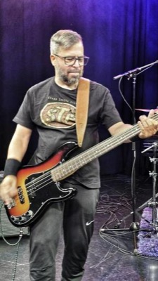 Band performance photo 21