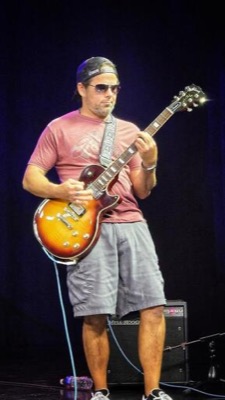 Band performance photo 31