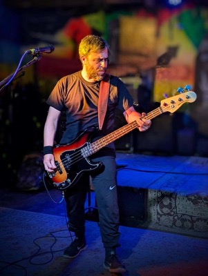 Band performance photo 8